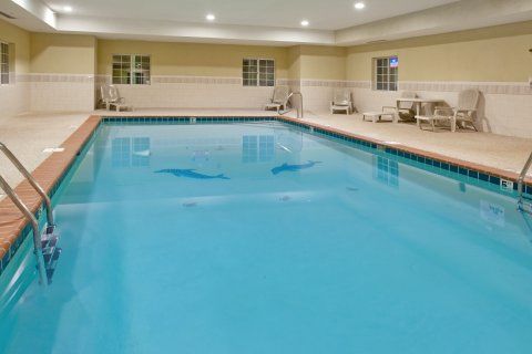Candlewood Airport By Ihg South Bend